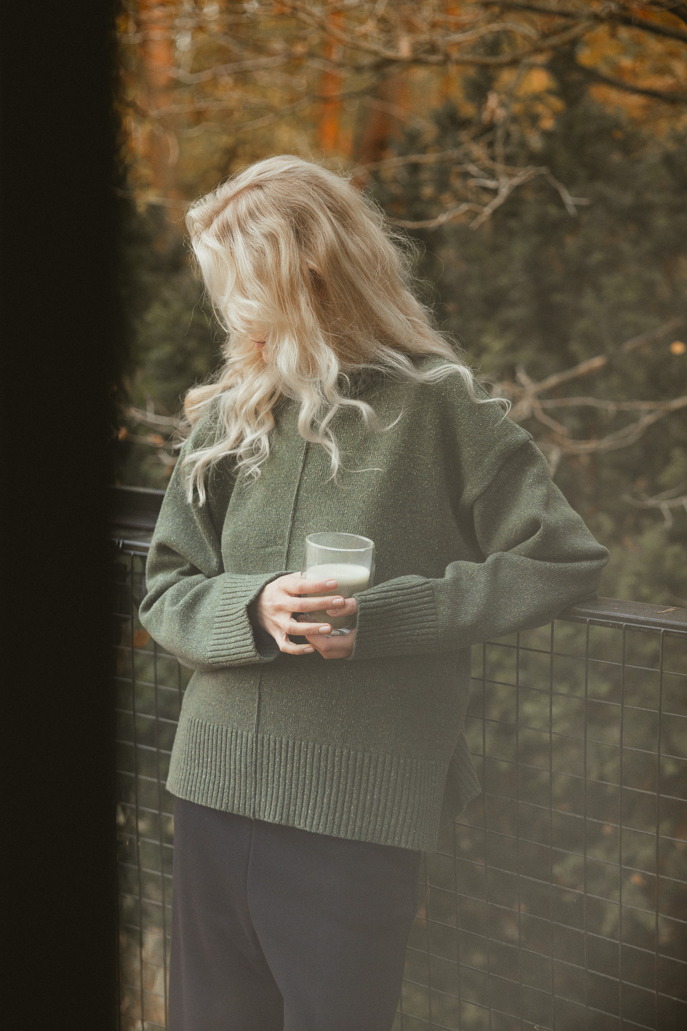 SILK&STORM sweter z jedwabiem woodland mist