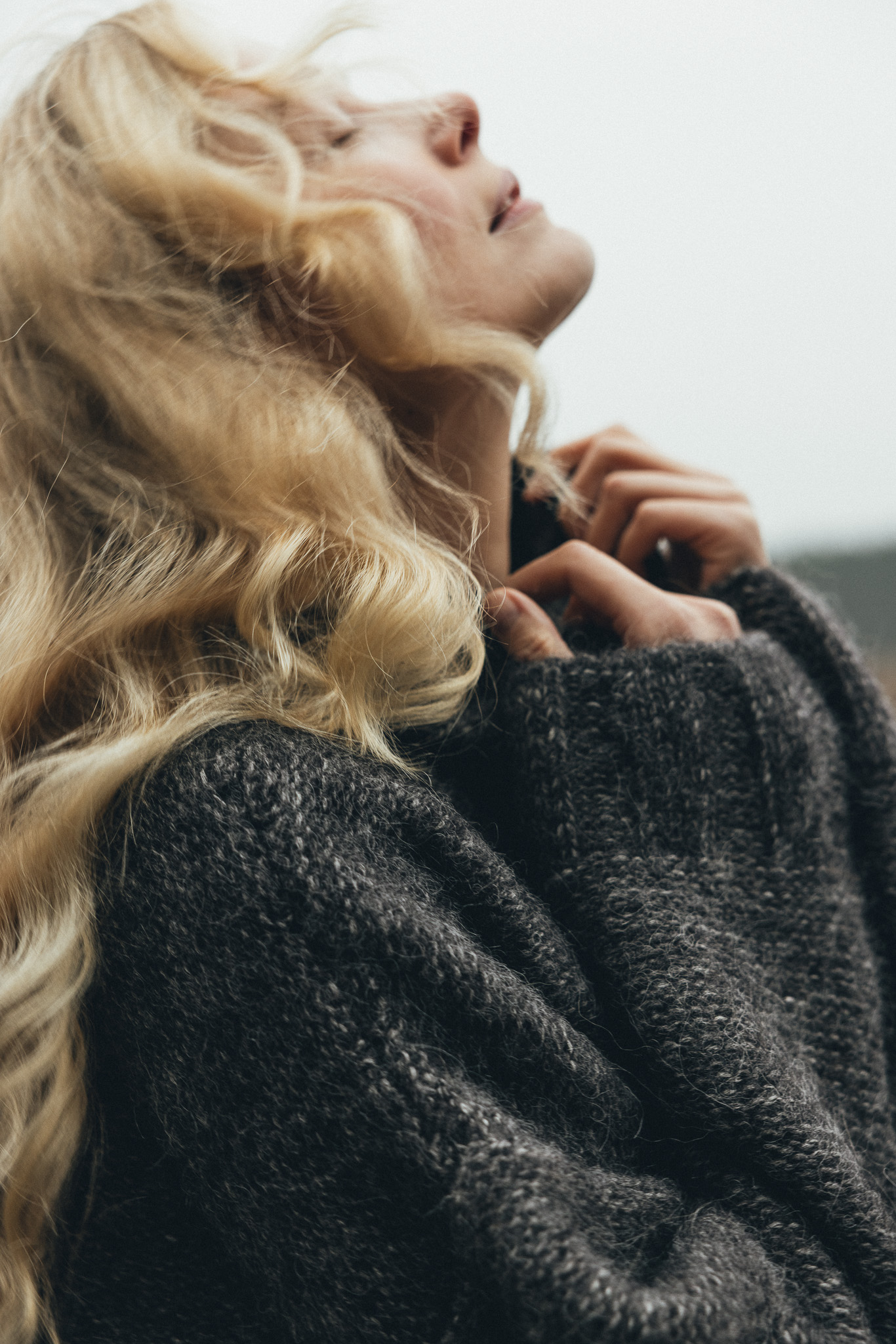 SOFT ATELIER golf z alpaki deep graphite