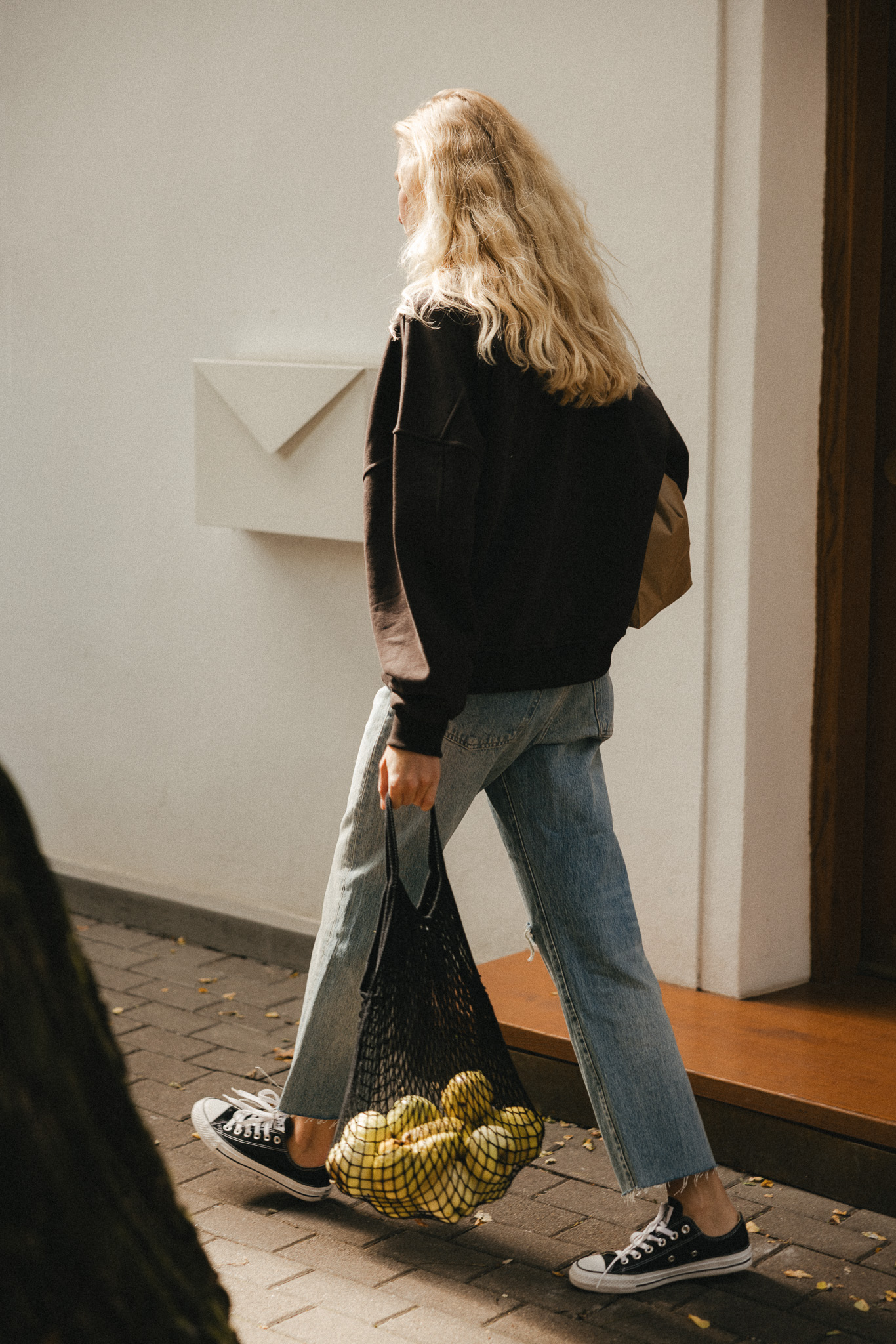 OUT & ABOUT bluza oversize brąz