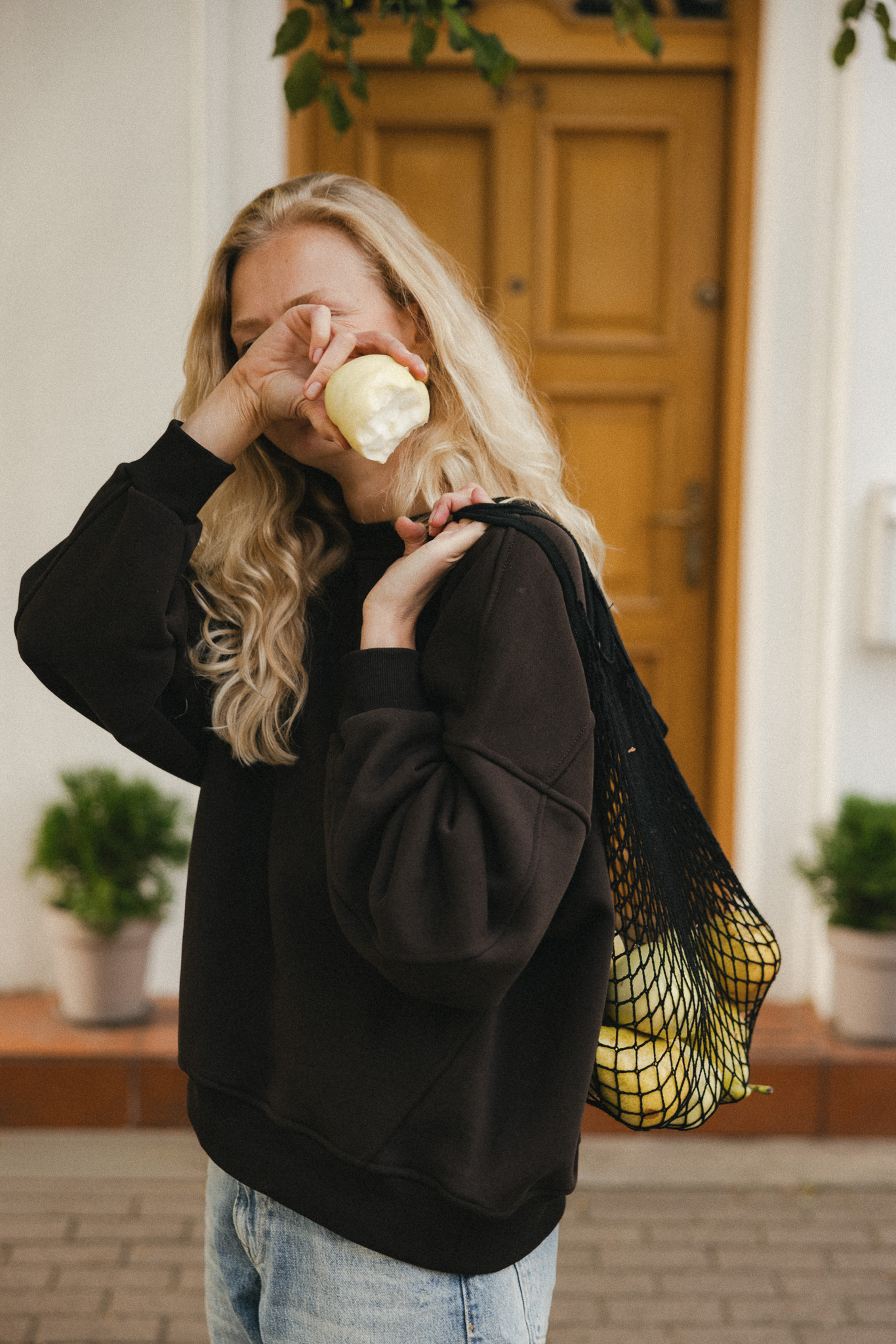 OUT & ABOUT bluza oversize brąz